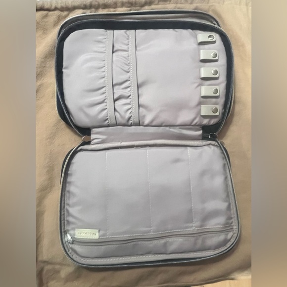 Bagsmart Brand Travel Bag, NWT - Picture 4 of 10